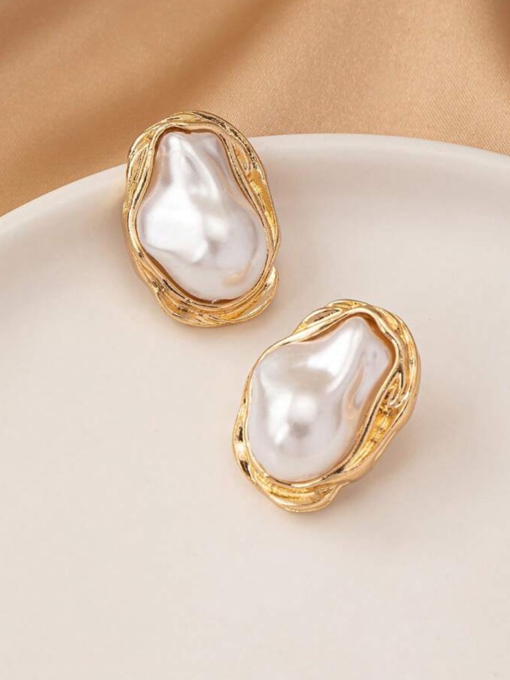 Baroque Pearl Gold-Frame Statement Earrings - Picture 6 of 6